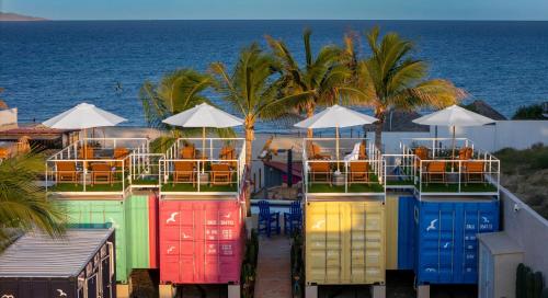 Beach Front Lux Containers - La Ventana