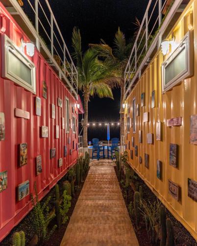Beach Front Lux Containers in El Sargento