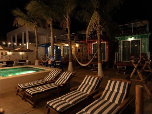 Beach Front Lux Containers in El Sargento