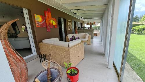 Chambre avec salle de bain privative et borne de recharge electrique T2 - Lintot-les-Bois