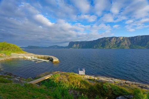 Apkārtne, Fjordheart Srbvg 1 in Sørbøvågen