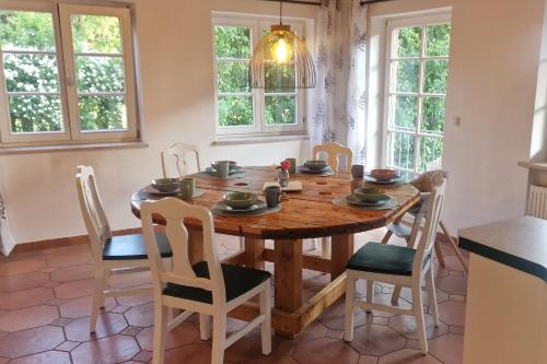 Létesítmények, 145 qm Ferienwohnung Beckenhölzle in ruhiger Lage mit Garten und 3 Schlafzimmern (145 qm Ferienwohnung Beckenholzle in ruhiger Lage mit Garten und 3 Schlafzimmern) in Kisslegg