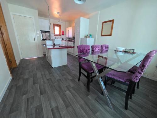 Woodlands Cottage cottage sleeps 5 in Inchbae Lodge