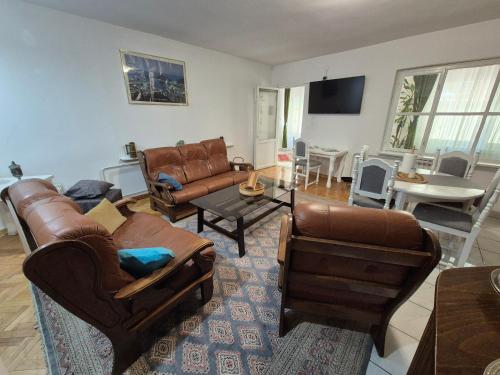 Közös társalgó / TV, Cardak HOME Tuzla - apartmani i sobe in Tuzla