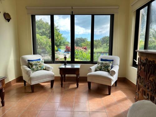 Villa in Buenaventura with private pool, Golf course view, high speed internet in El Chirú