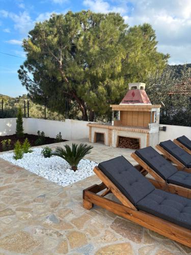 Villa Pano Salamina in Spithari