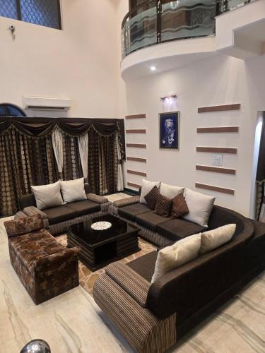 Independent Duplex beautiful villa, all amenities in Indirapurama