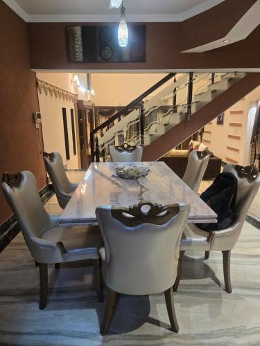Independent Duplex beautiful villa, all amenities in Indirapurama