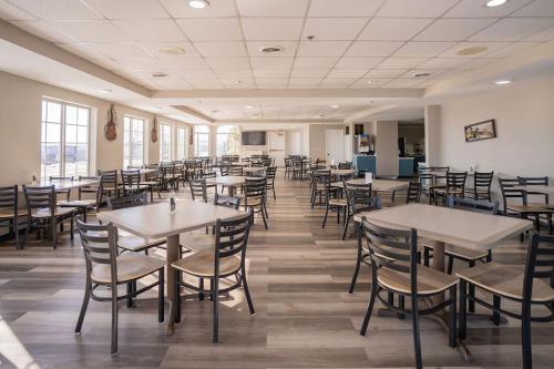 Branson Towers Hotel - image 42