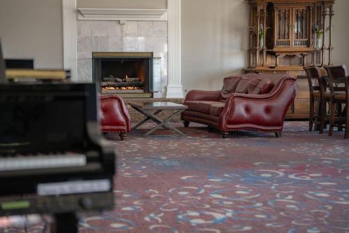Branson Towers Hotel - image 21