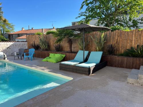 Villa 270 m2 piscine chauffée SPA salle de cinéma 12 pers proche mer (Villa 270 m2 piscine chauffee SPA salle de cinema 12 pers proche mer) in Lussant