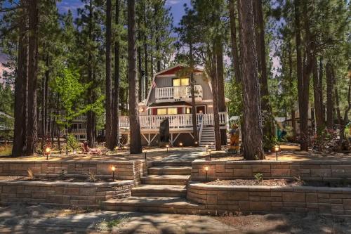 Haole Hideaway in the Big Bear Mountains in Big Bear City, USA