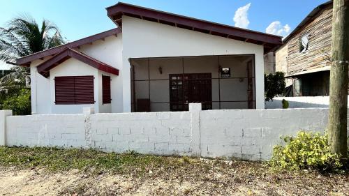 RaicesHouse a Cheerful 3 bedroom home in Belmopan