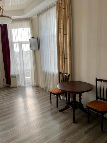 Apartment Studio -біля Вокзалу-недалеко від Центру-Городоцька 151