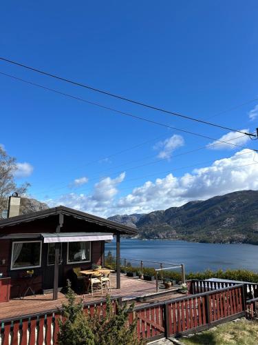 Lysefjord Bloom Cottage Stunning Fjord View in Forsand