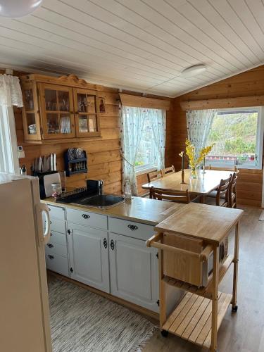 Lysefjord Bloom Cottage Stunning Fjord View in Forsand