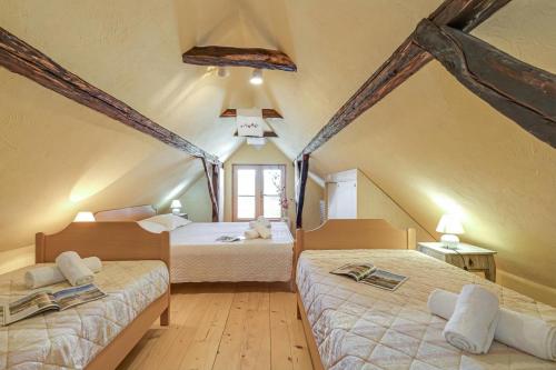 Bahor Heritage Stay & Whirlpool - Happy Rentals in Dragatus