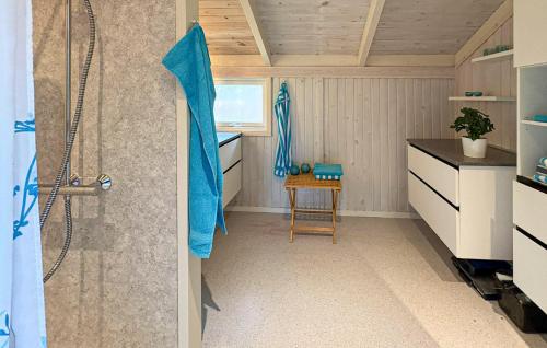 Bathroom, Nice Home In Hals With Wifi in Hals