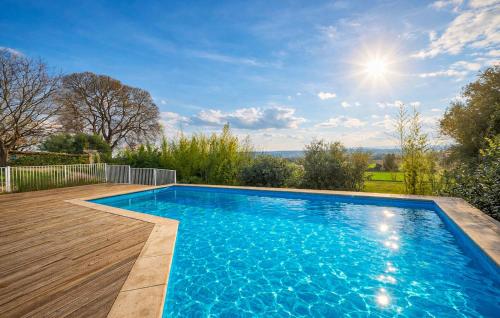 Peldbaseins, Stunning Home In Montaren St Mediers in Montaren-et-Saint-Mediers