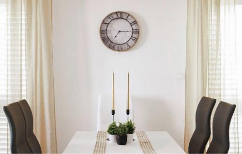 virtuve, Lovely Home In Dugobabe in Dugobabe
