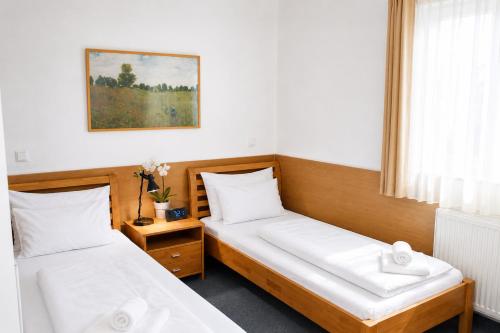 Hotel Donaustadt Kagran - at Metro U1 Room Type - Standard Twin Room