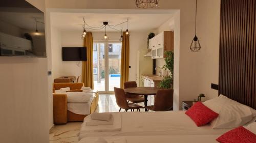 Villa Bozo with a pool - Novalja - image 5