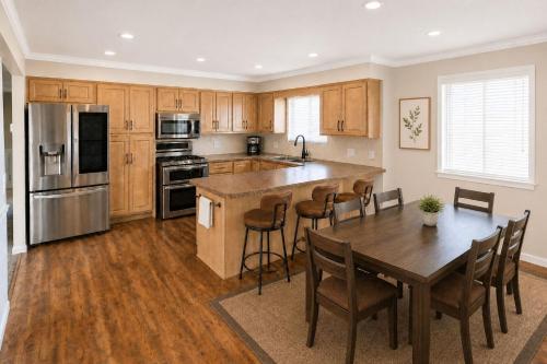 Summit Bliss Retreat in Other