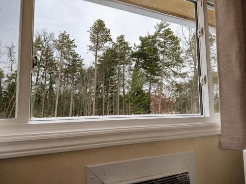 Whispering Pines Resort in Lambton Shores (ON)