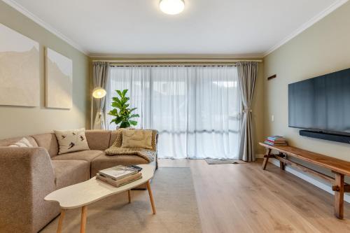 The Fernhill Nest - Cosy 1-Bed - Your QT Base — other in 139 Fernhill Road 301, Queenstown New Zealand, 9300
