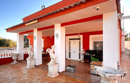 4 Bedroom Cozy Home In Villajoyosa