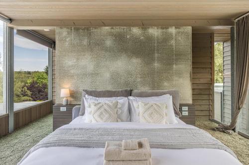 Thule Country Estate - Private Architect-Designed Farm Estate, 6 Bedrooms, Sleeps 12 in มาเซด้อน
