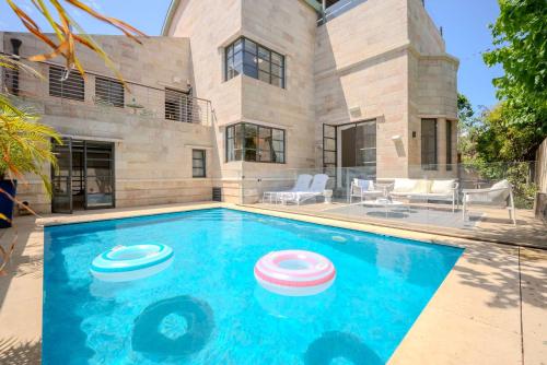 Carmelo I MOD Villa – khách sạn tại bãi biển Herzliya