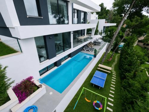Villas Pinares - Sea,City,Mountain Views, Gym SaltPool BBQ - Beach 2km, City 5km, Málaga