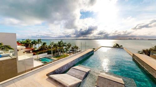 Spectacular Ultra-Luxury Lakefront Residence Roja
