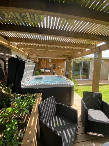 Maison familiale Tarnos, 4 chambres, jacuzzi gîte à louer Tarnos