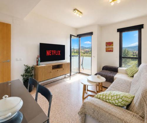 společenská místnost / TV salónek, Coqueto Apartamento en Alcalá de la Selva, parking privado, terraza y vistas by Family Homes (Coqueto Apartamento en Alcala de la Selva, parking privado, terraza y vistas by Family Homes) in Alcala De La Selva