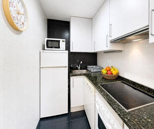 kuchyně, Coqueto Apartamento en Alcalá de la Selva, parking privado, terraza y vistas by Family Homes (Coqueto Apartamento en Alcala de la Selva, parking privado, terraza y vistas by Family Homes) in Alcala De La Selva