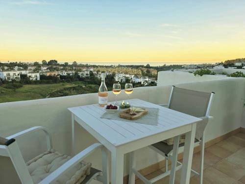 Luxurious penthouse with private jacuzzi, sea views and big terras