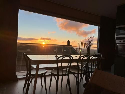 Newly built house for 8 persons, biking, hiking in Sälen – khách sạn tại Salsatern