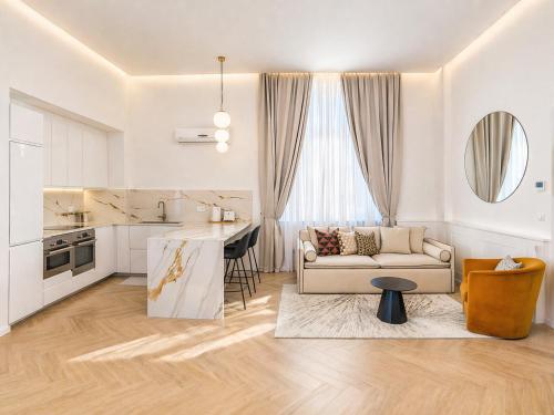 Exclusive Private courtyard by San Lorenzo