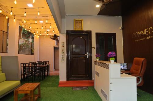 Vchod, CONNECT BACKPACKERS HOSTEL in Čennaí