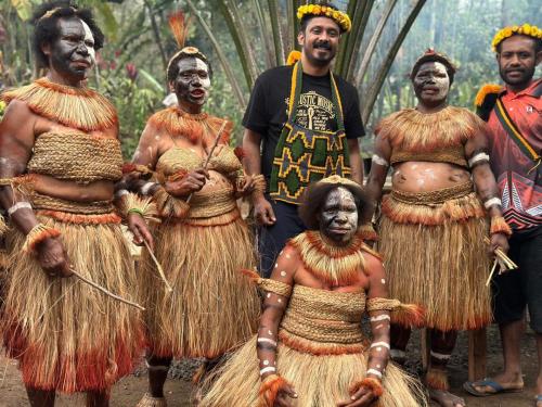 Asaro Mudman Cultural Lodge  in Goroka