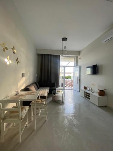 Paradise Apartments in Paralia (Fanari)