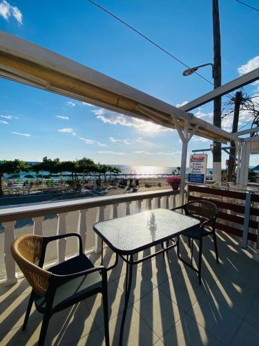 Paradise Apartments in Paralia (Fanari)
