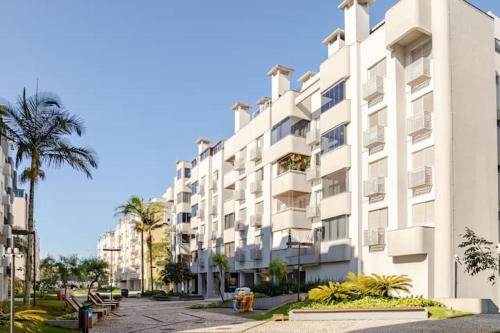 Open Shopping & Jurerê In - Jardim – khách sạn tại Jurerê
