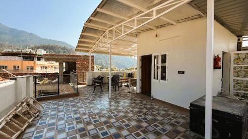 Yes Hotel By The Ganges photo 5