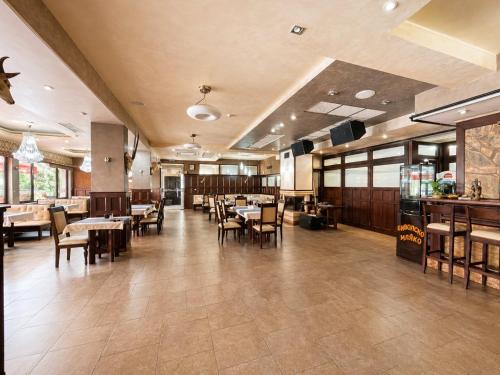 Restorāns, Райски кът (Раиски кът) in Liavareka