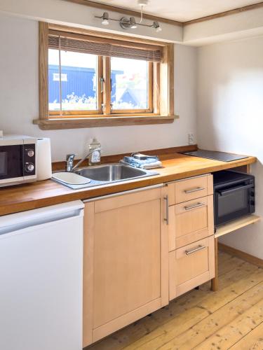 מטבח, Tjaldur - apartment - quiet - simple living in Hoyvík