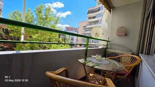 Sunny Apartment with 2 Balconies near City Center - image 3