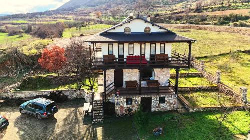Quiet Villa Near Berat - Scenic Balcony & Garden - Corovode Quiet Villa Near Berat - Scenic Balcony & Garden - Corovode